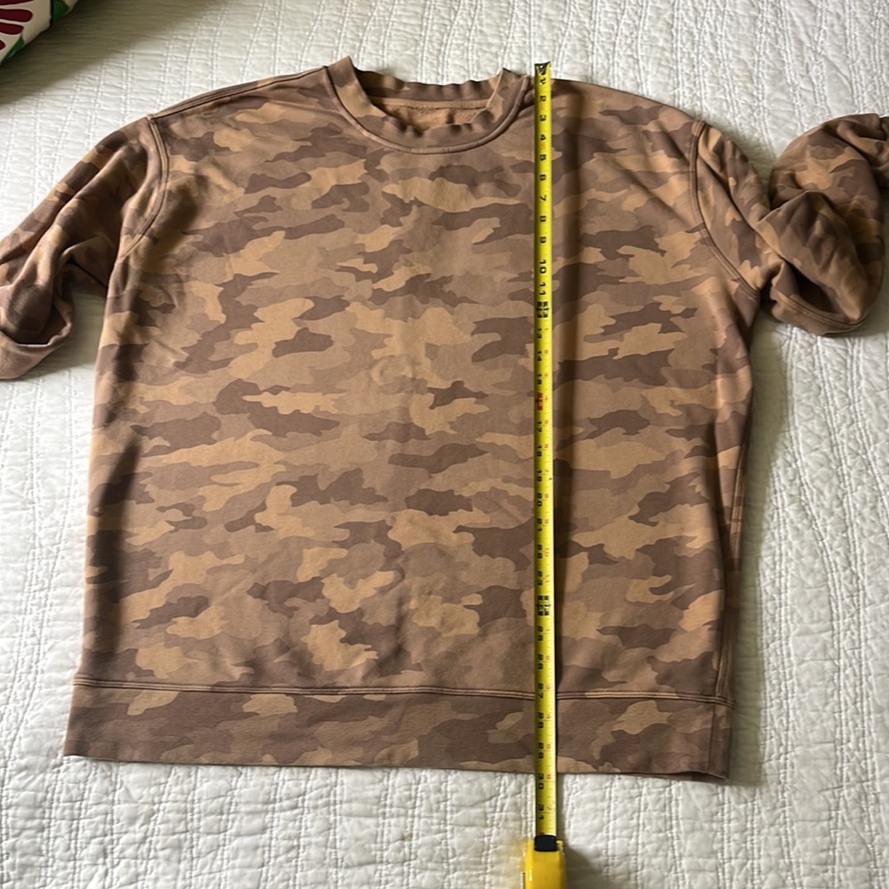 Lululemon Perfectly Oversized Crew
Heritage 365 Camo Beige Multi - Picture 9 of 10